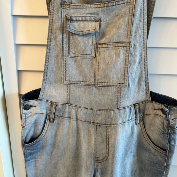 Crest Premium Overall Jeans sz L ladies light wash. - Picture 3 of 12
